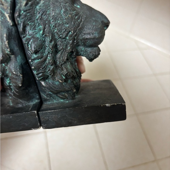 Tiger Head Bookends - Picture 4 of 5